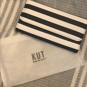 Kut From The Kloth wallet